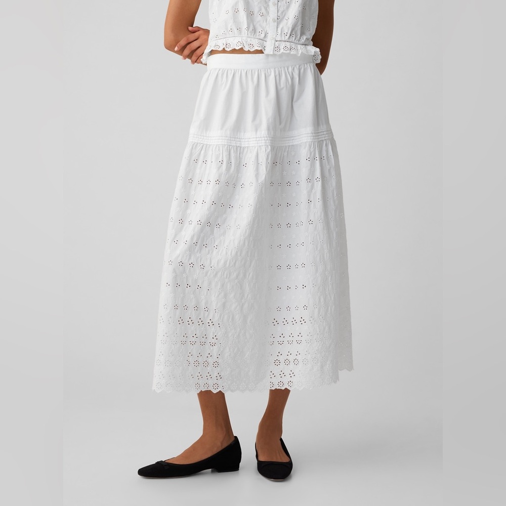 Elegant White Midi Skirt